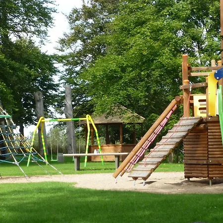 Jagdschloss Zu Hohen Niendorf Apartment Kuehlungsborn