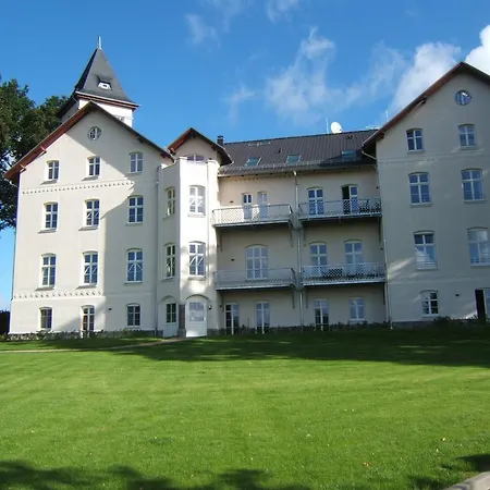 Jagdschloss Zu Hohen Niendorf Kuehlungsborn