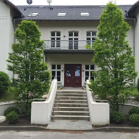 Jagdschloss Zu Hohen Niendorf *
