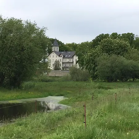 Jagdschloss Zu Hohen Niendorf Apartment Kuehlungsborn