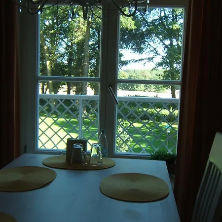 Jagdschloss Zu Hohen Niendorf *