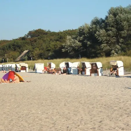 Jagdschloss Zu Hohen Niendorf * Kuehlungsborn